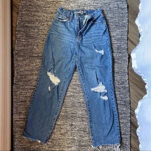 Universal thread vintage straight blue jeans distressed